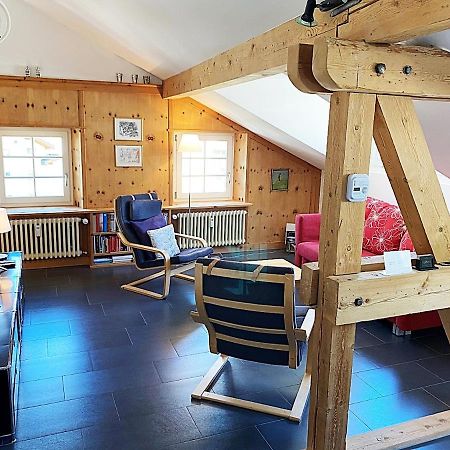 Alpenstil - 60M2 Dachstockwohnung Mit Garage - Bm186 Pontresina Eksteriør billede