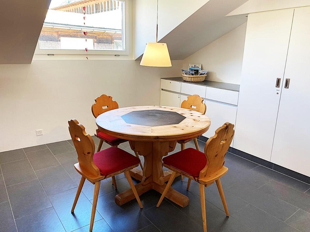 Alpenstil - 60M2 Dachstockwohnung Mit Garage - Bm186 Pontresina Eksteriør billede